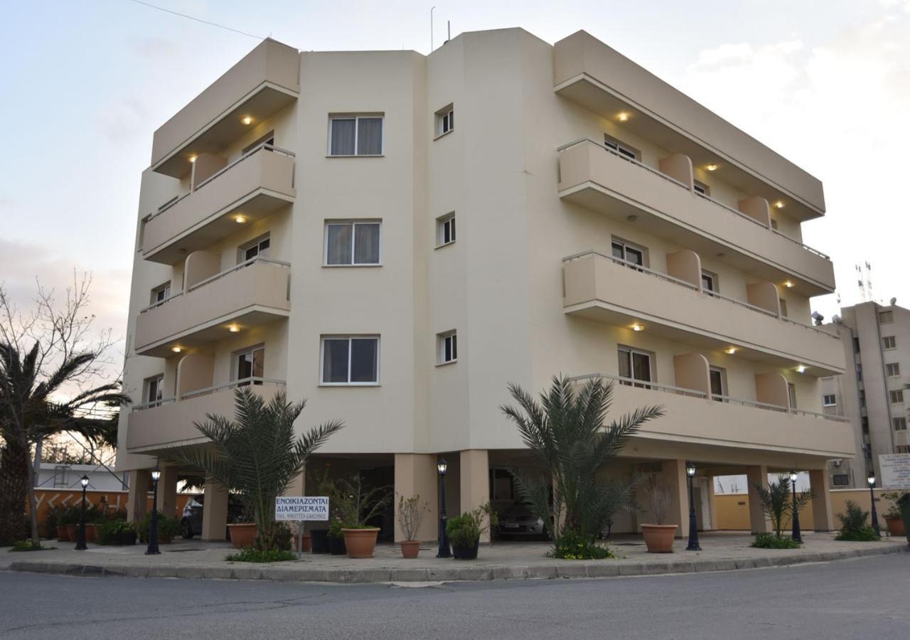 Elysso Apartments Ларнака Экстерьер фото